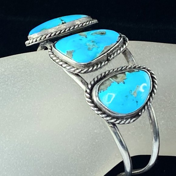 Vintage American Indian Navajo Kingman Turquoise Bracelet cuff 25.5gm